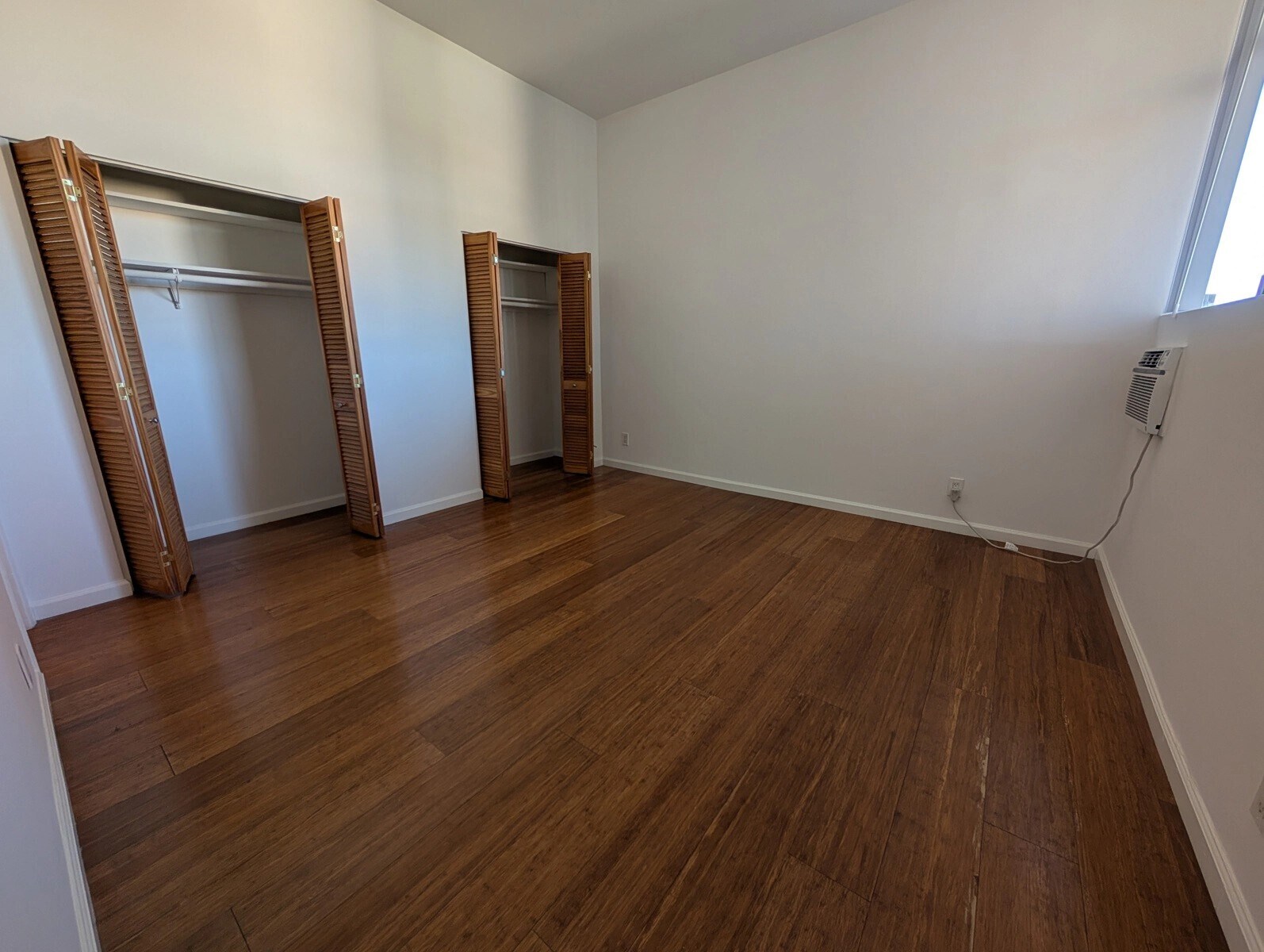 Building Photo - 11936 Darlington Ave