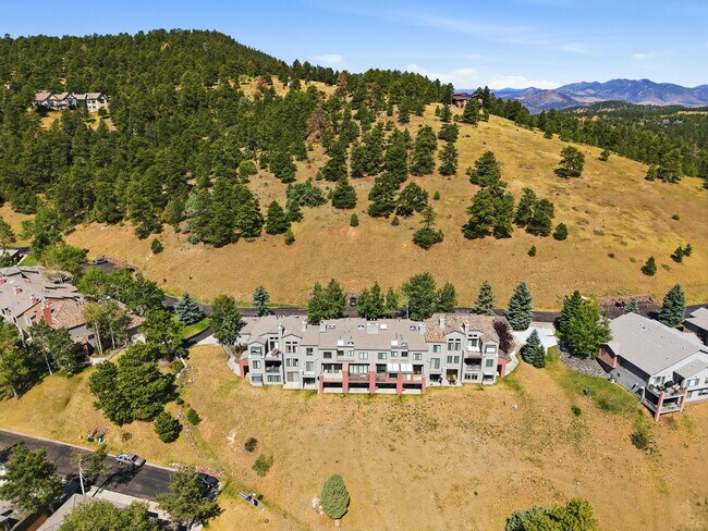 Building Photo - 680 Ridgeside Dr