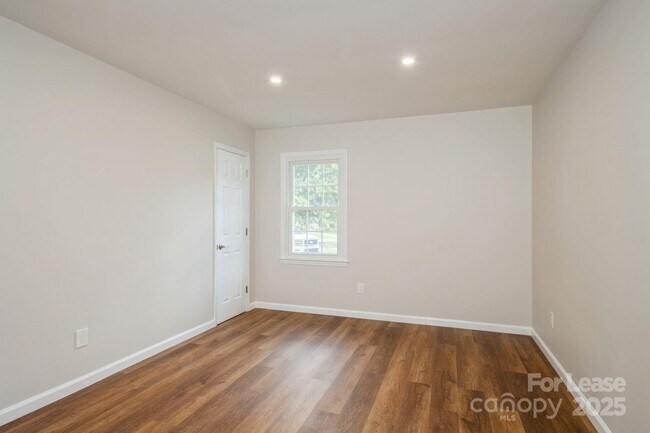 Building Photo - 2510 O'Hara Dr