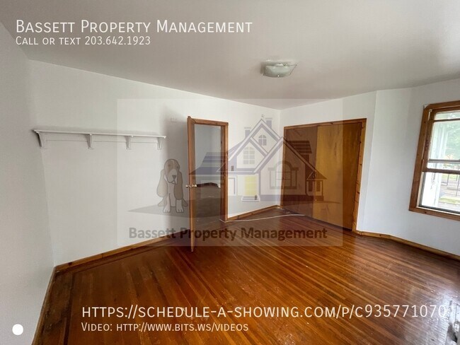 Building Photo - 617 Elm St