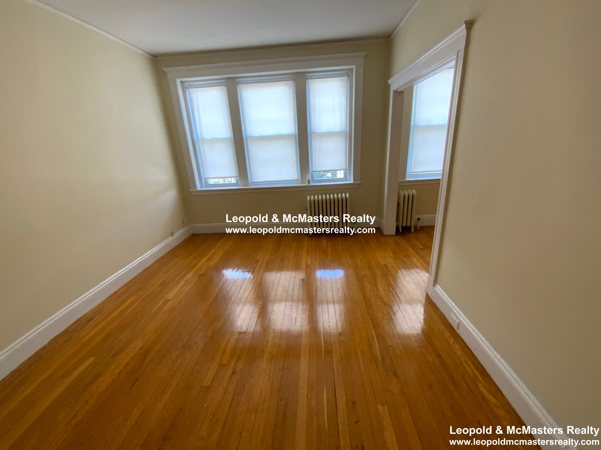 Building Photo - 217 Kelton St