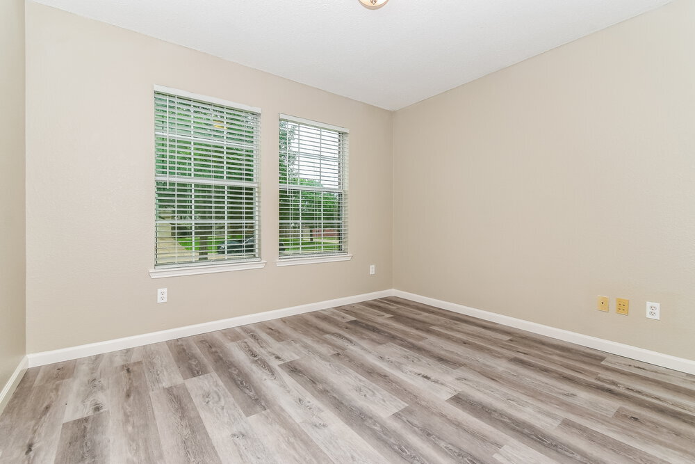 Building Photo - 2100 Aster Trail