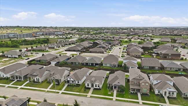 Building Photo - 2821 Bursera Ln