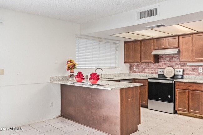 Building Photo - 3551 E Campo Bello Dr