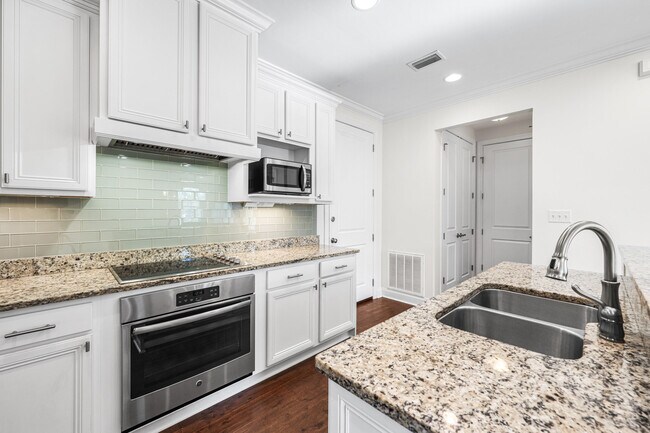 Building Photo - 143 Christian Dr