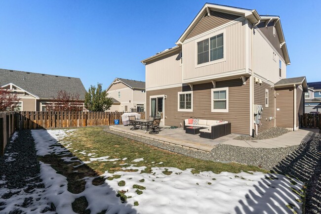 Building Photo - Bright Home in North Commerce City!