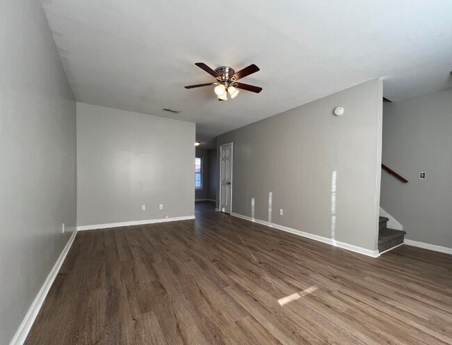 Building Photo - 4062 Cedars Pkwy