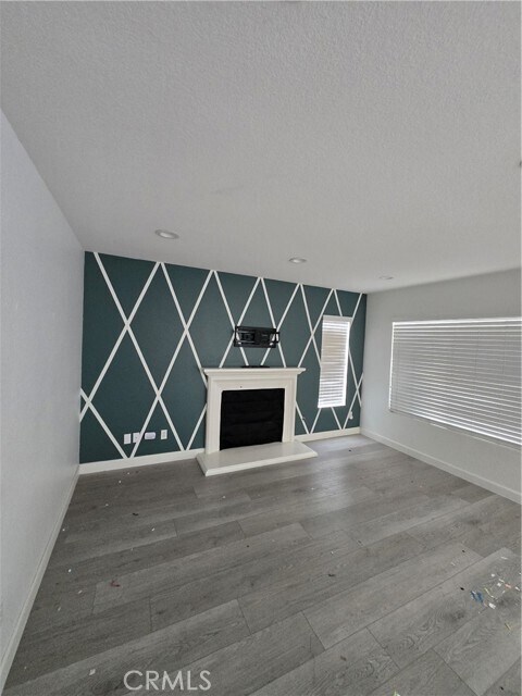Building Photo - 40643 Cartier St