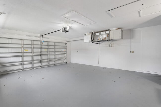 Building Photo - 1221 Sleepy Hollow Rd