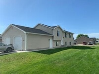 Building Photo - r813