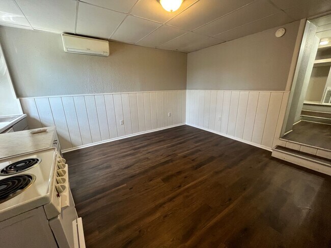 Primary Photo - 2224 Arlington Ave