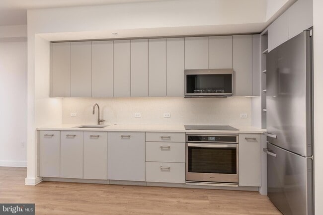 Building Photo - 1630 Columbia Rd NW