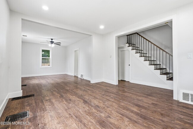 Building Photo - 236 Seaview Ave