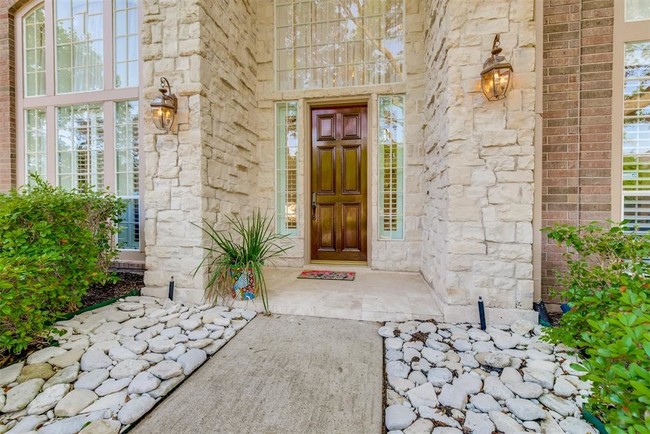 Building Photo - 13515 N Tracewood Bend