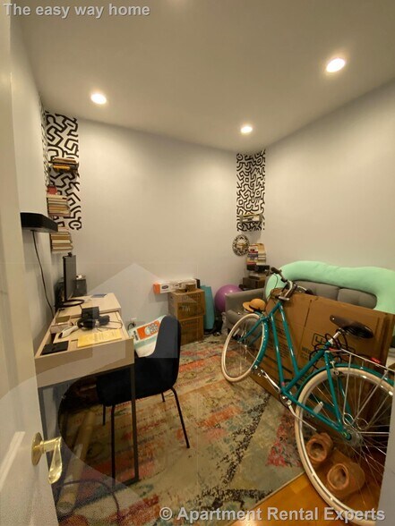 Building Photo - 2 Arlington St