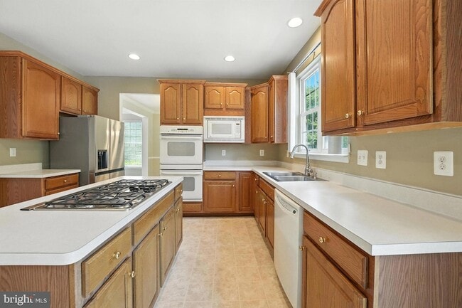 Building Photo - 9144 Big Springs Loop