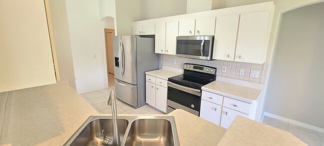 Building Photo - 1062 Crystal Creek Dr
