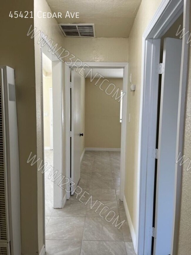 Building Photo - 45421 Cedar Ave