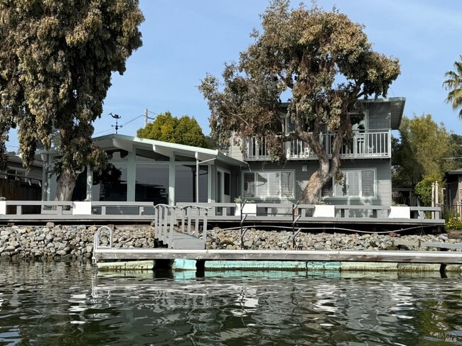 Building Photo - 16 Harbor View Ct