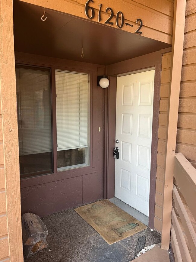 Building Photo - 2bd/2bath Condo, A Boulder Gem with recent...