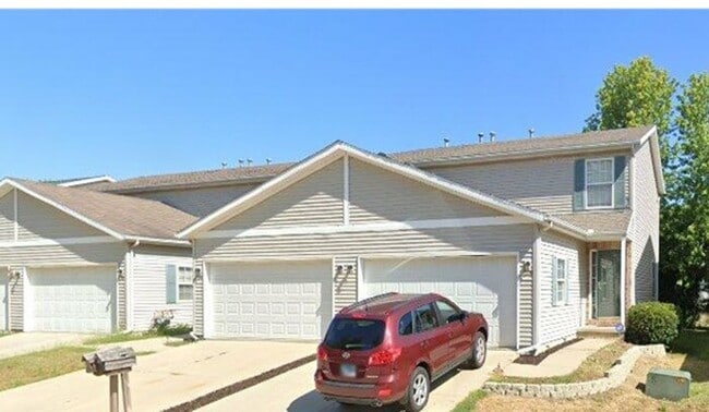 Primary Photo - Spacious & Stylish 4-Bed, 4-Bath Townhome ...