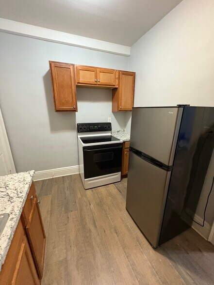Kitchen - 424 W Washington St