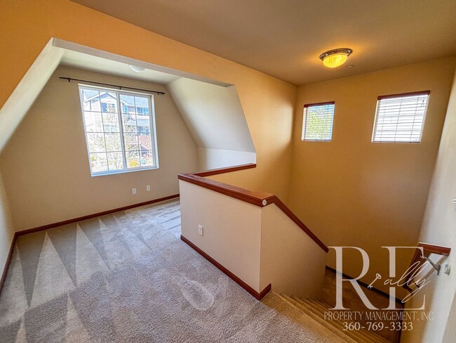 Building Photo - Spacious 3-Bedroom Home in Desirable Manet...