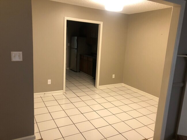 Primary Photo - 4067 Coopers Hill Dr SE