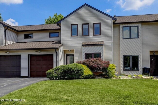 Building Photo - 185 Pear Dr