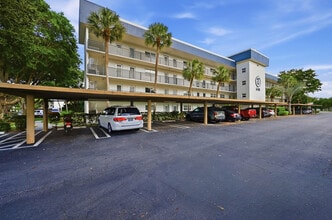 Building Photo - 3401 Spanish Trail