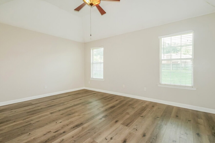 Building Photo - 5791 Pecan Trce