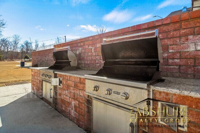 Building Photo - 2607 Chert Ln
