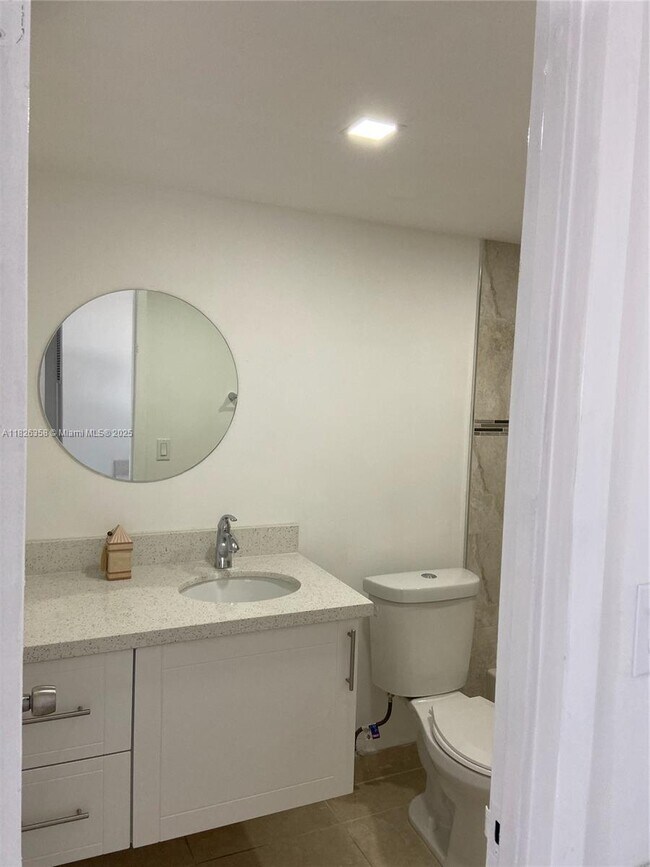 Building Photo - 13155 Ixora Ct
