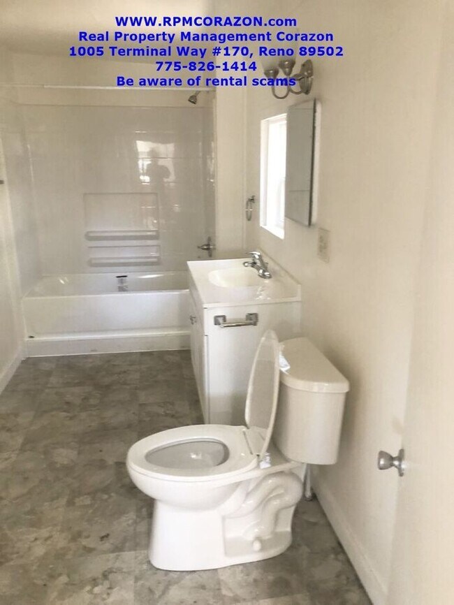 Building Photo - 317 C St