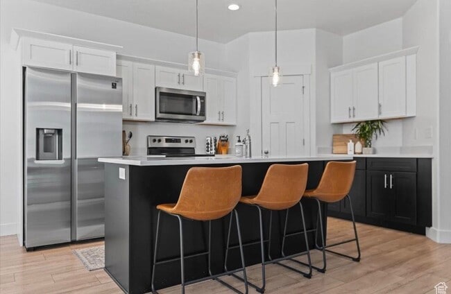 Building Photo - 1630 N 3740 W