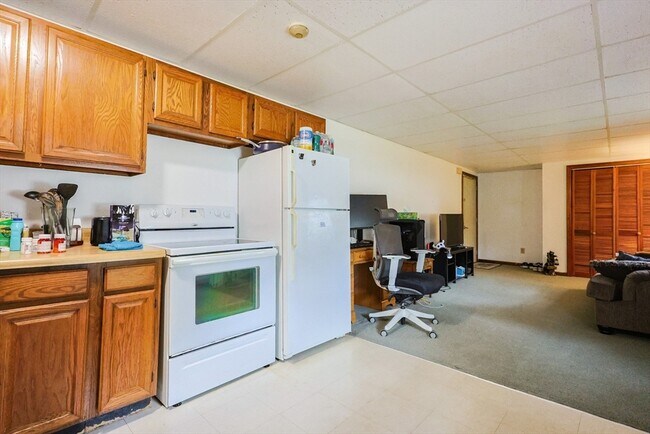 Building Photo - 31-33 Leicester St