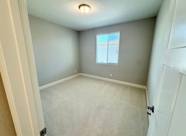 Building Photo - Beautiful home in Springlake!!