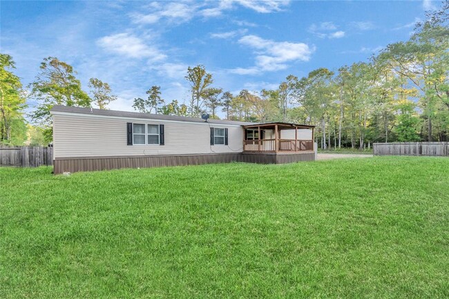 Building Photo - 101 Maple Ln