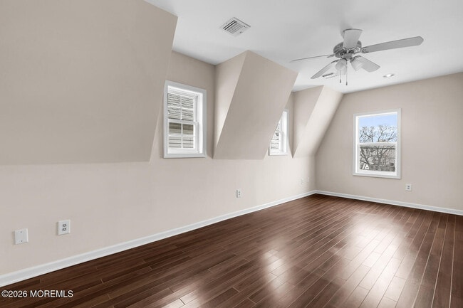 Building Photo - 209 Bay Ave