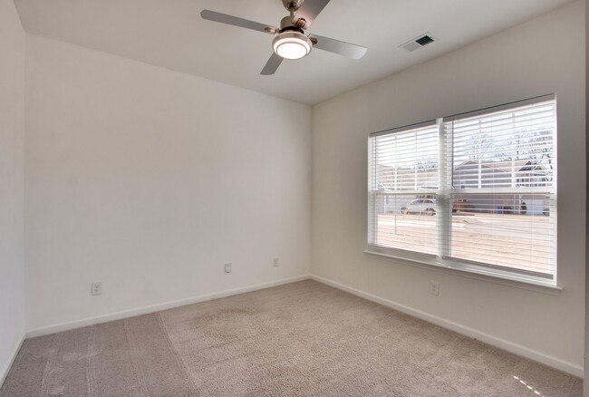 Building Photo - 1872 Holdens Hollow