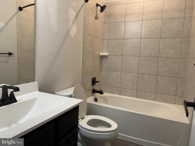 Building Photo - 10323 Quillback St