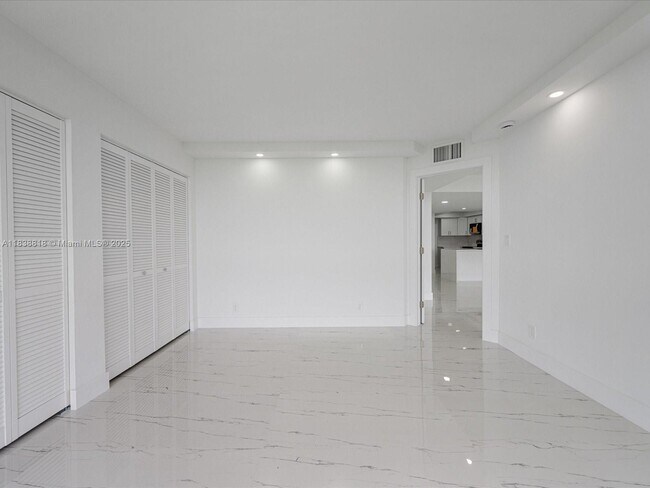 Building Photo - 2000 Presidential Way