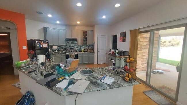 Building Photo - 1108 Calla Lily Boulevard