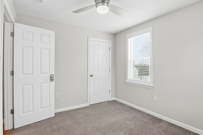 Building Photo - 42 Catalpa Cir