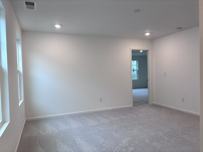 Building Photo - 10064 Regal Dr