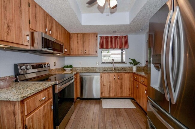 Building Photo - 122 Sherwood Cir