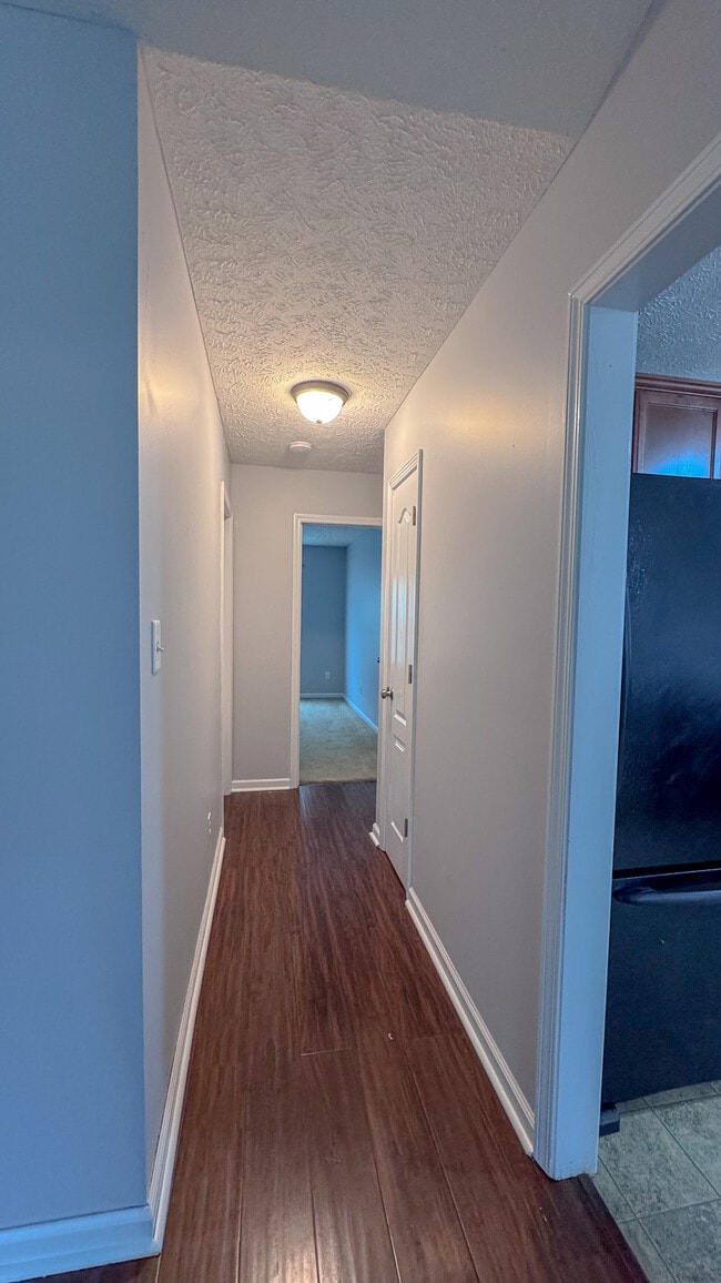 Building Photo - 337 Kingston Rd