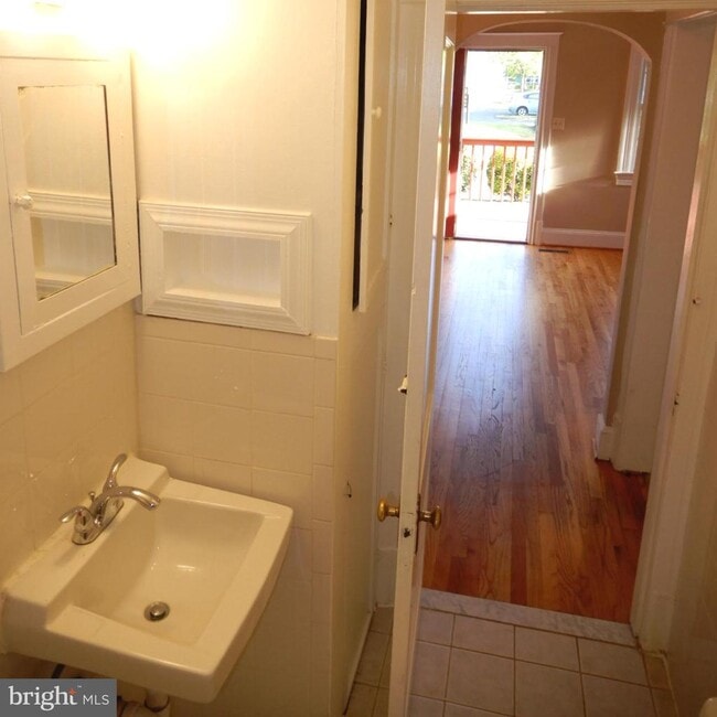 Building Photo - 2910 16th St S