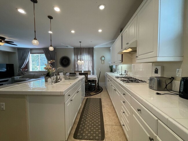 Building Photo - Spacious 5-Bedroom Retreat in Fallbrook’s ...