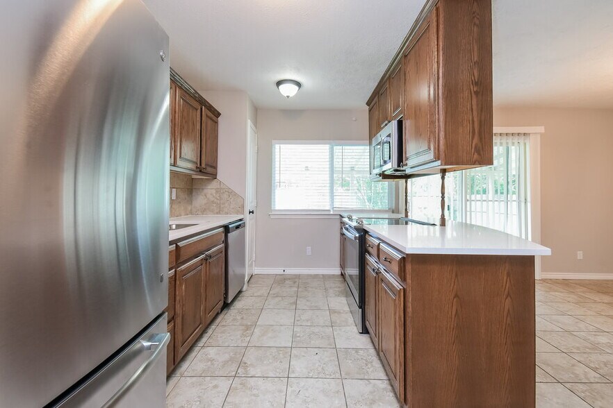 Building Photo - 4129 Shagbark St